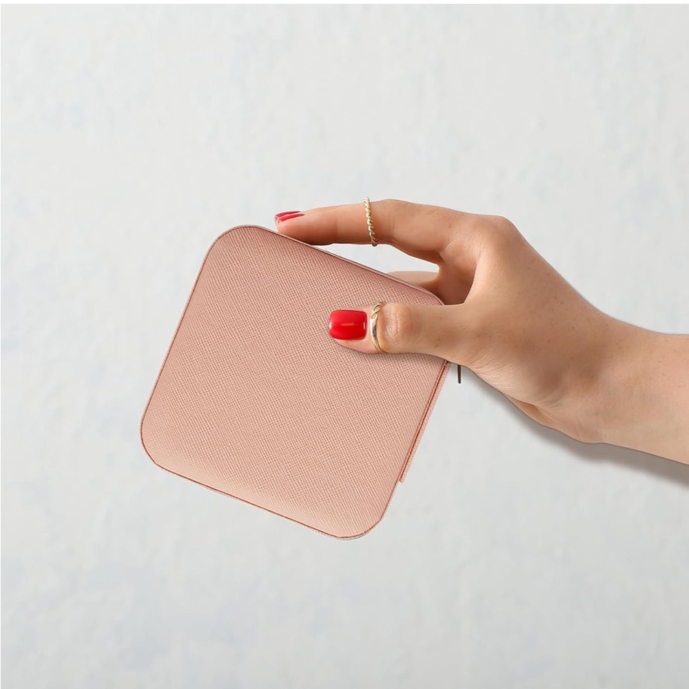Mini Pink Jewelry Box - Picture 4 of 5